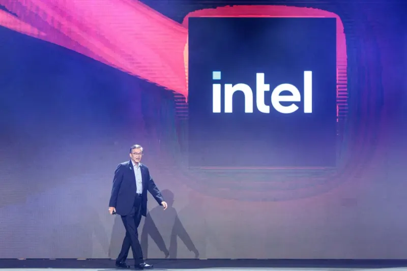 A silicon chip shaped like a balloon lifts profit bars, symbolizing AI's role in upbeat technology outlooks.