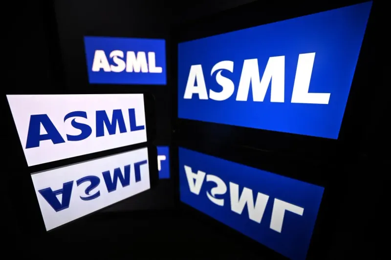 A silicon wafer shaped like a clock symbolizes the countdown to ASML’s third-quarter earnings report.