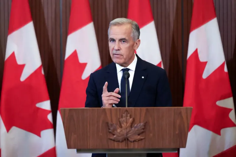 A balanced scale cracks between equal maple leaf and star-shaped coins, symbolizing reciprocal tariffs and failed talks.