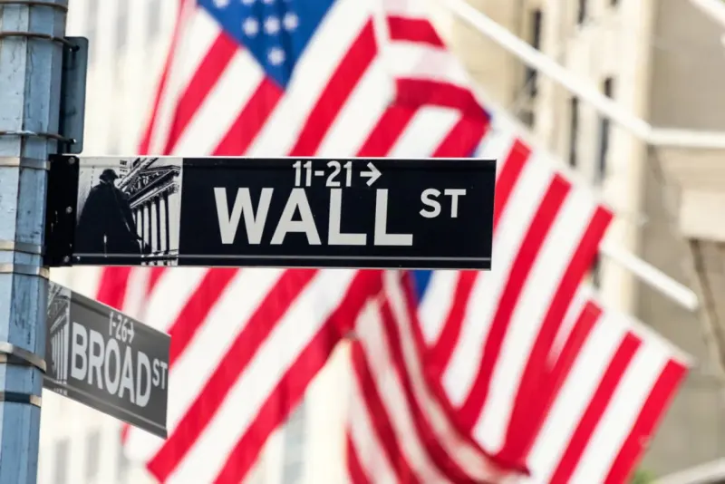 Editorial illustration for: Is the stock market open on Labor Day? Does the post office deliver mail?