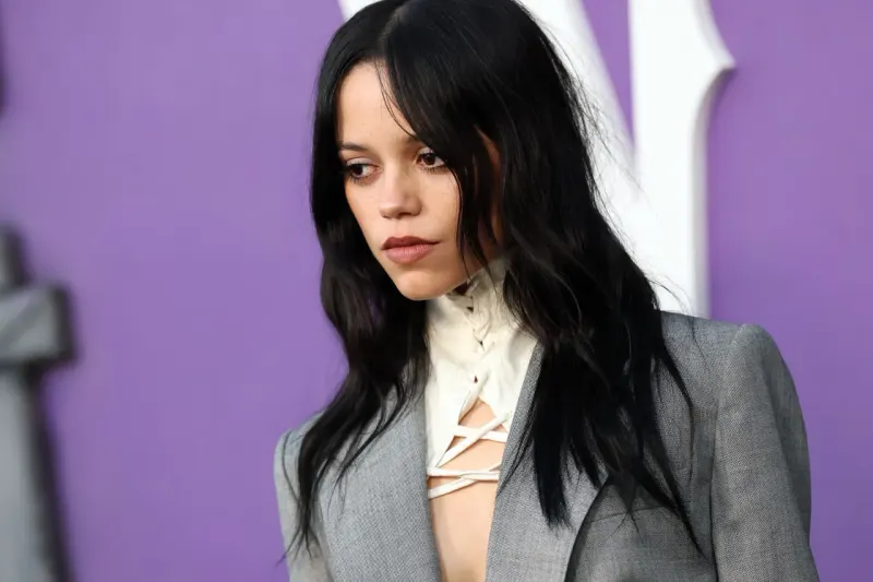 A California-shaped house hidden in a velvet box symbolizes Jenna Ortega’s private property portfolio.