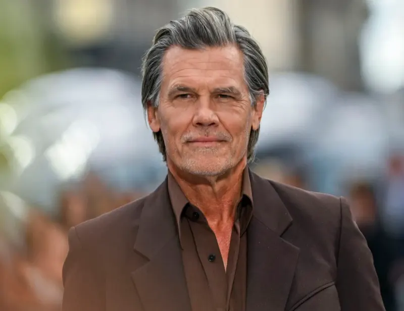 A gold-bar mansion with one corner sliced away symbolizes the discount behind Josh Brolin's $4 million sale.
