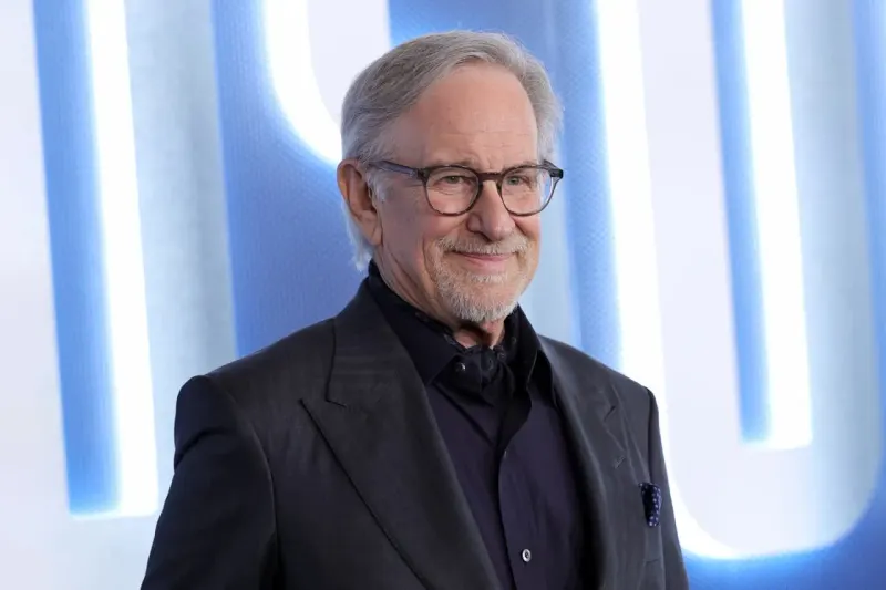 A horseshoe ranch surrounds a fading five-level arena, symbolizing Spielberg’s nearly $30 million listing.