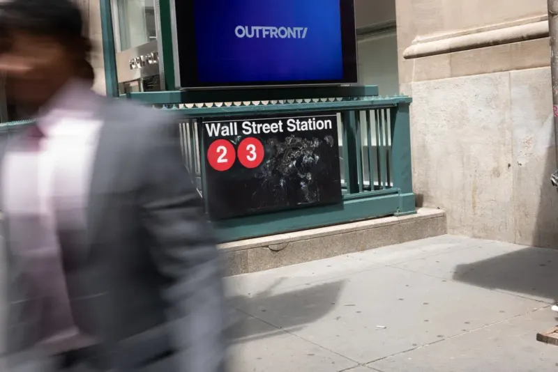 Editorial illustration for: The 10-year Treasury yield just crossed a key threshold that should make people ‘sit up and take 
